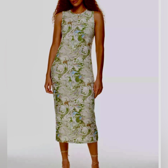 Aritzia Dresses & Skirts - Aritzia Midi Dress